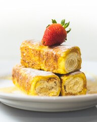 French Rolled Toasts with Strawberry 