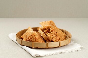 Intip Nasi or RIce Crust, Popular Indonesian Snack