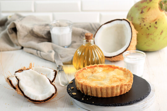 Coconut Pie with Shredded Young Coconut and Pie Crust