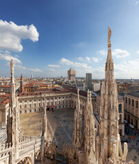 Milano. Guglie del Duomo verso Palazzo reale e Torre Velasca