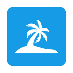 Beach holidays. Destino de vacaciones. Icono plano silueta de isla con palmera en cuadrado color azul