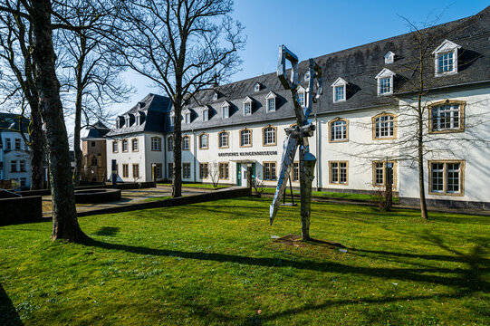 Das deutsche Klingenmuseum in Solingen Gr&auml;frath