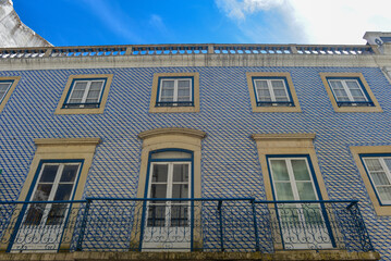 Denkmalgeschützte Architektur in der Altstadt von Tomar, Portugal