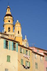 Fototapeta premium la vieille ville de Menton colorée au lever du soleil - Côte d'Azur