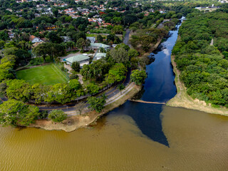 Fototapeta na wymiar A Lagoa da Pampulha é uma lagoa situada na região da Pampulha no município de Belo Horizonte no Estado de MG. Faz parte de um complexo de monumentos arquitetônicos concebidos por Oscar Niemeyer.