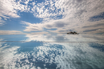 Obraz premium sky and reflection 