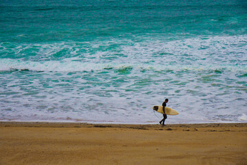 Fototapeta na wymiar surf à biarritz