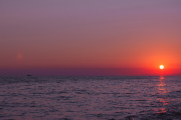 Fototapeta premium Awesome sky south sunset twilight on sea