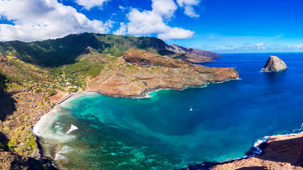 image aérienne de la vallée de HANE sur l'ile de UA HUKA archipel de marquises polynesie francaise
