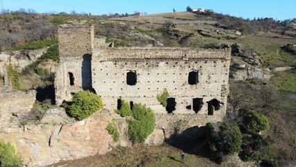 Fototapeta na wymiar Château en ruine, France