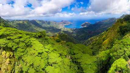 Obraz premium vue aérienne de la vallée de TAIOHAE ile de NUKU HIVA ARCHIPEL DES MARQUISES polynesie francaise