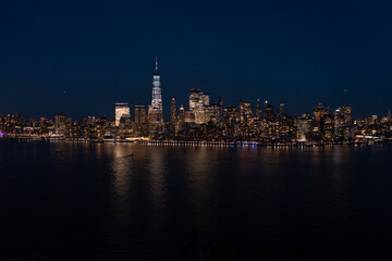 Obraz premium sunset over manhattan