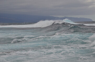 OLEAJE EN LA COSTA DE LA ISLA DE TENERIFE