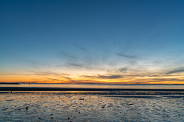 Naklejka premium sunset over the sea