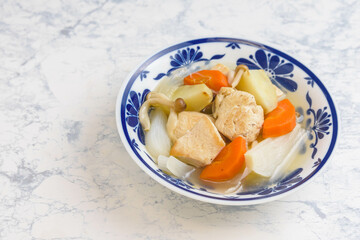 チキンと野菜のスープ