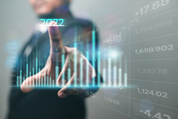 online stock trading Businessmen show trends driving cryptocurrency to develop financial technology investment business, online currency trading, market analysis, business concept 2022.
