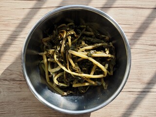 한국의 음식재료 시래기, 말린 무 잎