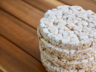 한국음식 현미 뻥튀기 
