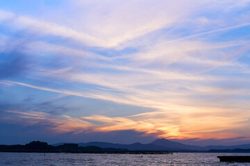 霞ヶ浦と筑波山とダイナミックな空の夕景