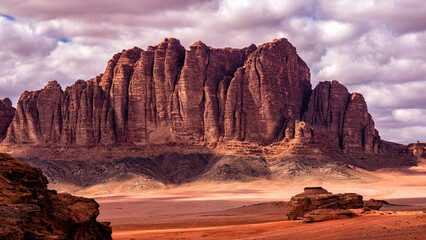 An outstanding desert-mountain landscape. Wadi Rum Protected Area, Jordan. - obrazy, fototapety, plakaty