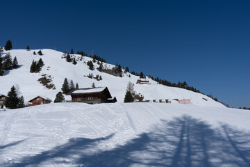 Belalp, closer to the sky, n winter, the snow sports area on Belalp offers a wide range of snow sports for all ages and countless slopes are waiting to be discovered on skis and snowboard. Bern,Zug,su