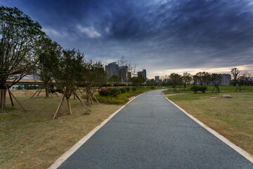Fototapeta premium walkway in the modern city