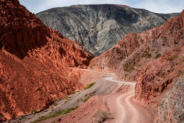 Ruta de monta&ntilde;a en Purmamarca