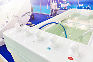 Universal professional hydrotherapy bath