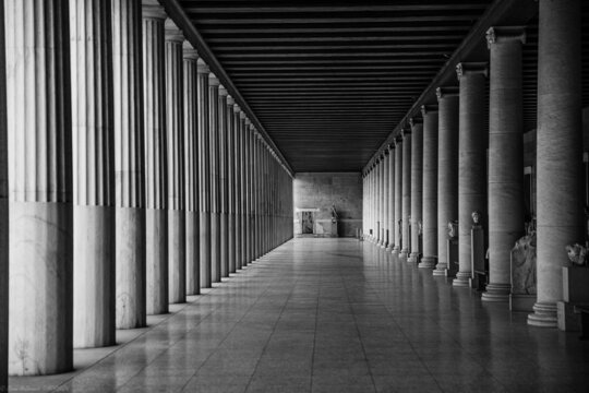 Greyscale shot of Stoa of Attalos