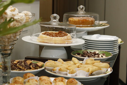 CAKES