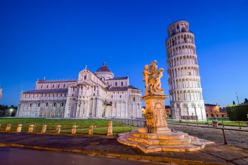 Verduisterende rolgordijnen zonder boren De scheve toren Leaning Tower of Pisa in Italy in the Square of Miracles