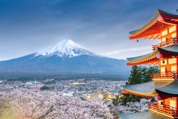 Fototapeta premium Mt. Fuji and Pagoda from Fujiyoshida, Japan During Spring Season
