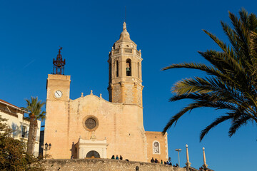 Fototapeta premium Church in a Mediterranean village by the sea
