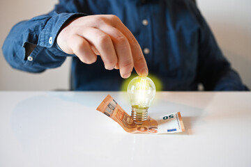 energia elettrica prezzo luce  © franzdell