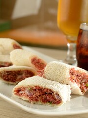 Tapioca rolls with creamy jerky beef