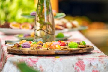 LookChoop is a Fruit Shaped Mung Beans, Thai sweet applied vintage and modern shape.