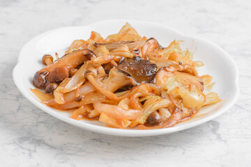 キノコと野菜の炒め物