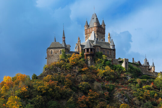 Cochem, Mosel, Reichsburg, Rheinland Pfalz, Deutschland < english> .Cochem, Reichsburg, Rhineland Palatinate, Germany.