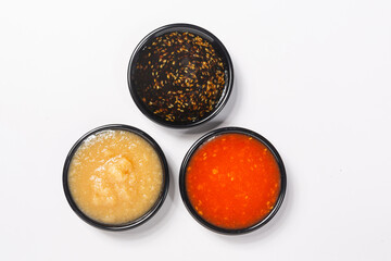 Various delicious sauces are ready to eat.