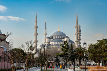 Fototapeta na wymiar Blue Mosque (Sultanahmet Camii), Bosporus and asian side skyline, Istanbul, Turkey