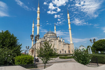 Fototapeta na wymiar mosque in Grozny city , heart of Chechenia 