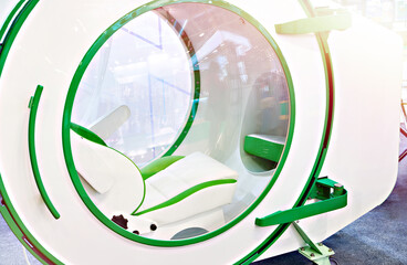 Air-oxygen pressure chamber