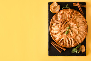 Apple pie with cinnamon and mint