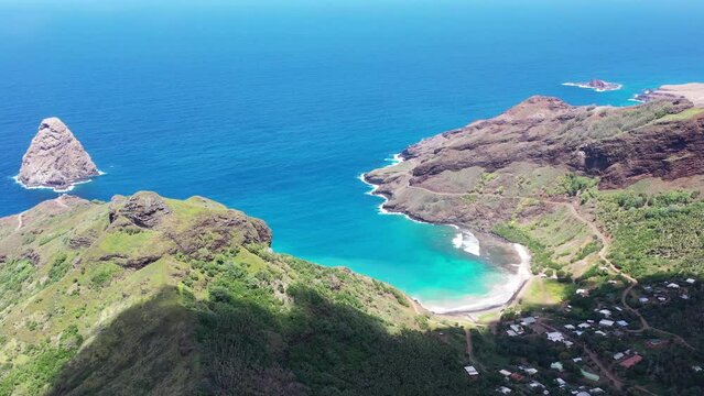 Vue a&eacute;rienne de la vall&eacute;e de HANE et du rocher motu hane  Ile de UA HUKA  archipel des marquises polynesie francaise 