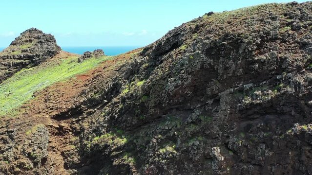 vol a&eacute;rien de la cote sud de l'ile de UA HUKA dans l'archipel des marquises en polyn&eacute;sie fran&ccedil;aise 