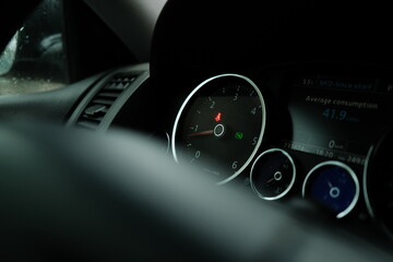 Seat belt indicator. Signals in the car control panel. Safe driving in town