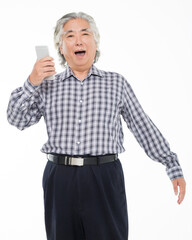 elderly to use mobile phone