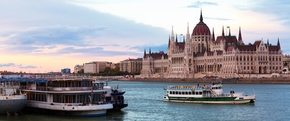 Naklejka premium Hungarian Parliament building in Budapest, notable landmark of Hungary