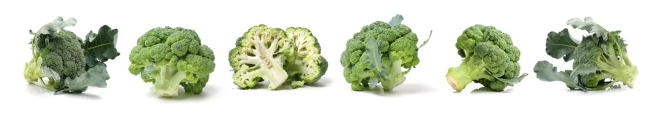 Photo sur Plexiglas Légumes frais brocoli isolé sur fond blanc