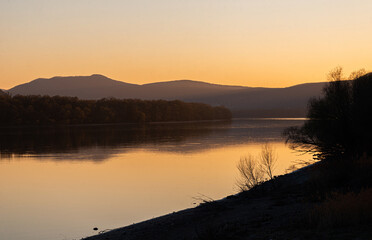 Obraz premium Sunset on beach on Verőce beach in Danube bend